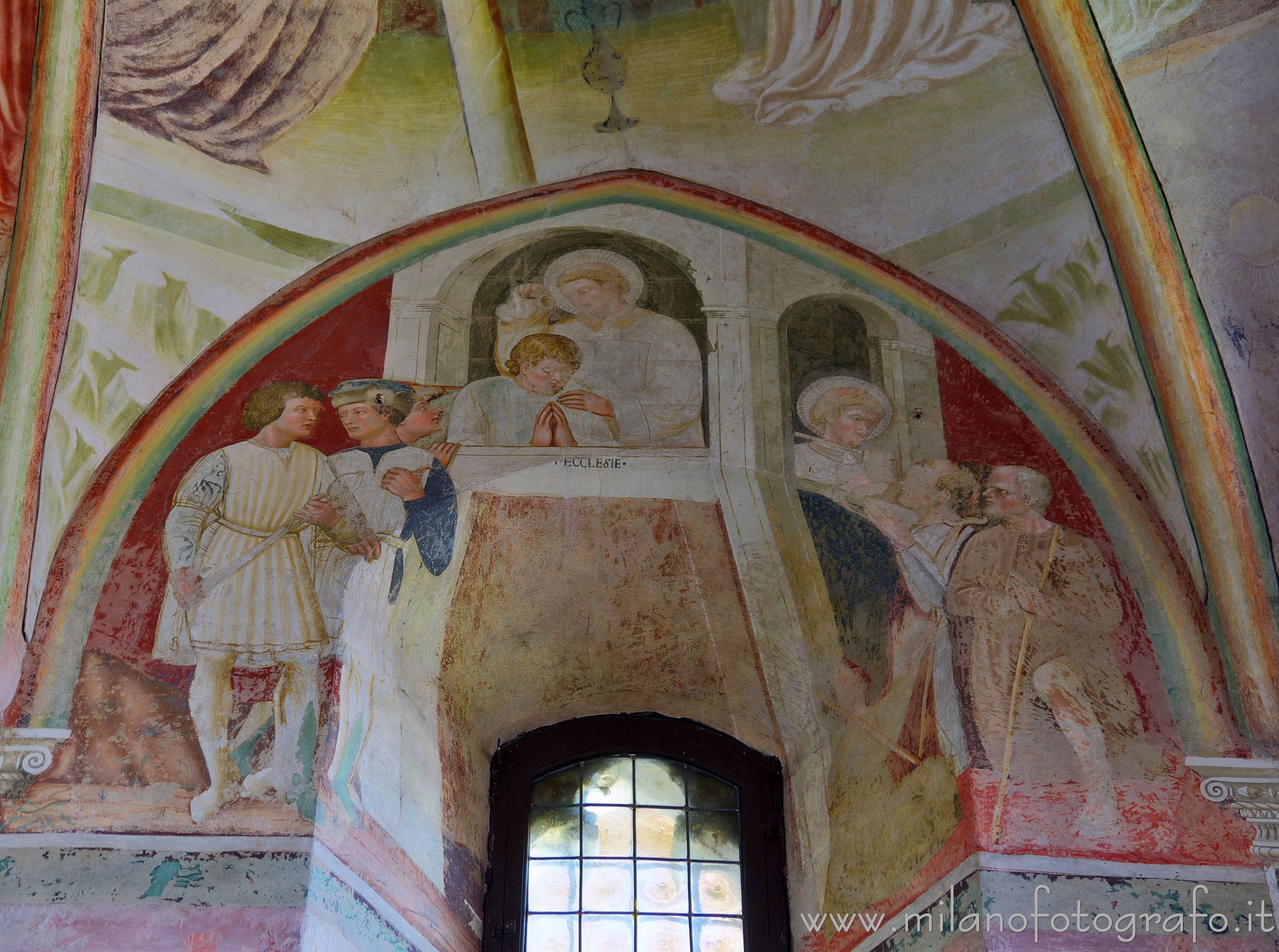 Castiglione Olona (Varese) - Affreschi intorno ad una finestra dell'abside della Chiesa Collegiata dei Santi Stefano e Lorenzo